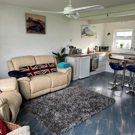 Cosy Beach Chalet Scratby Exterior foto